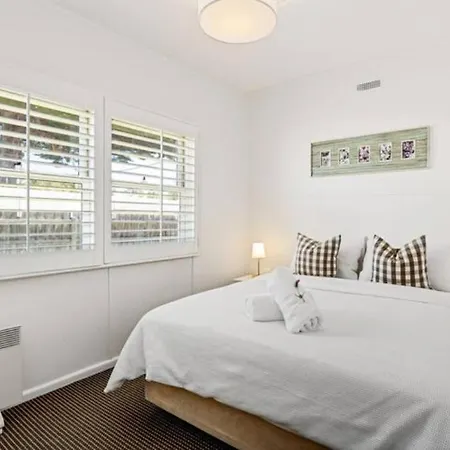 Sorrento Beach Cottages No.1 - In The Heart Of Sorrento Exterior photo