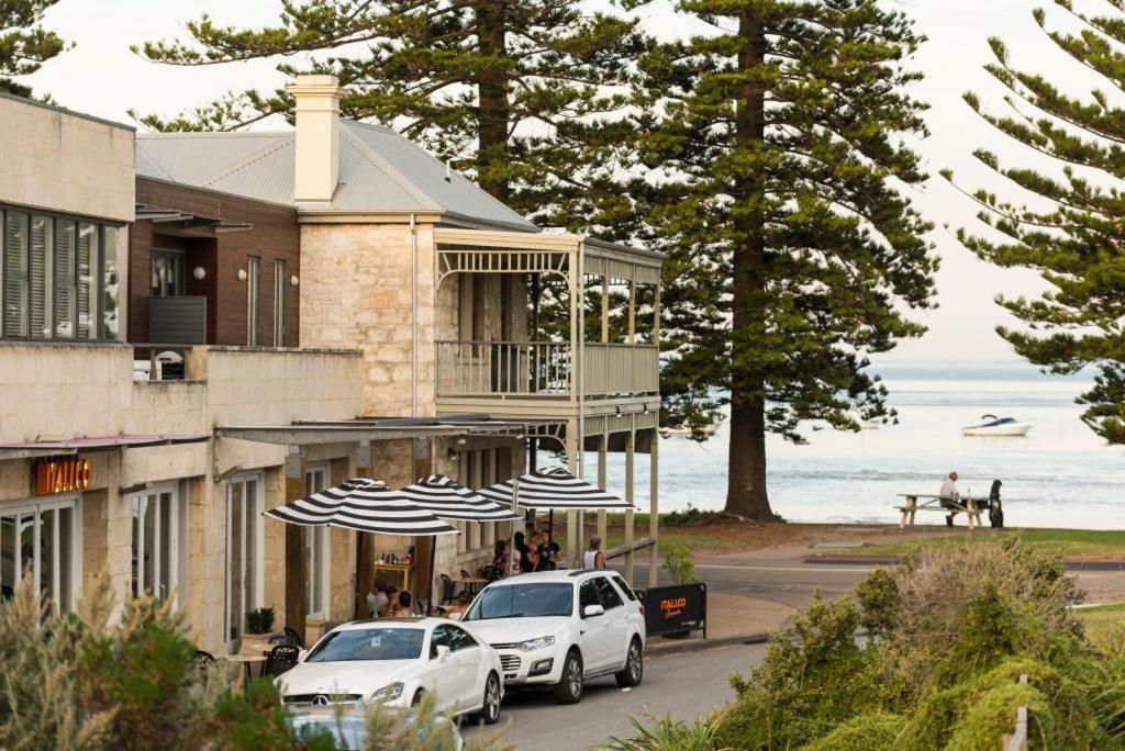 No.1 - In The Heart Of Holiday home